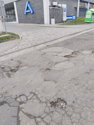 Zdjęcie 2 przedstawia problem zgłoszony w tym alercie