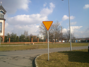 Zdjęcie 2 przedstawia problem zgłoszony w tym alercie