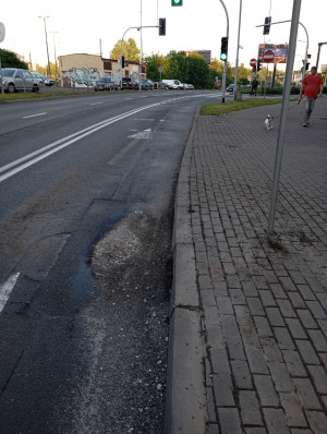 Zdjęcie 2 przedstawia problem zgłoszony w tym alercie