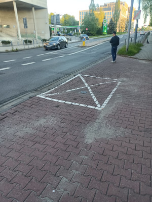 Zdjęcie 1 przedstawia problem zgłoszony w tym alercie