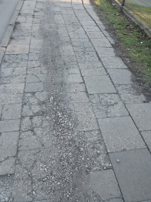 Zdjęcie 2 przedstawia problem zgłoszony w tym alercie