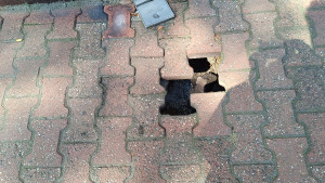 Zdjęcie 1 przedstawia problem zgłoszony w tym alercie