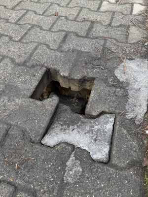 Zdjęcie 2 przedstawia problem zgłoszony w tym alercie