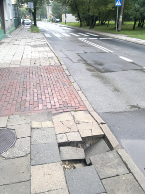 Zdjęcie 1 przedstawia problem zgłoszony w tym alercie