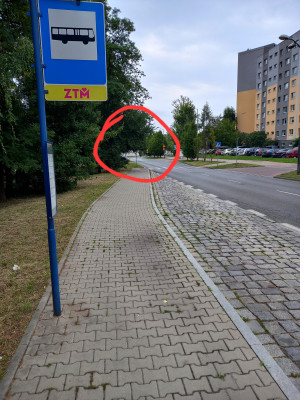 Zdjęcie 1 przedstawia problem zgłoszony w tym alercie
