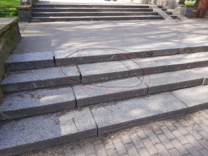 Zdjęcie 1 przedstawia problem zgłoszony w tym alercie