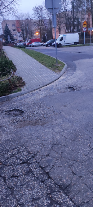 Zdjęcie 4 przedstawia problem zgłoszony w tym alercie