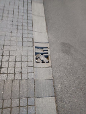 Zdjęcie 2 przedstawia problem zgłoszony w tym alercie