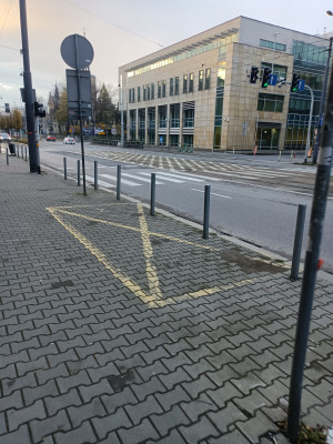 Zdjęcie 2 przedstawia problem zgłoszony w tym alercie