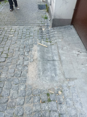Zdjęcie 2 przedstawia problem zgłoszony w tym alercie