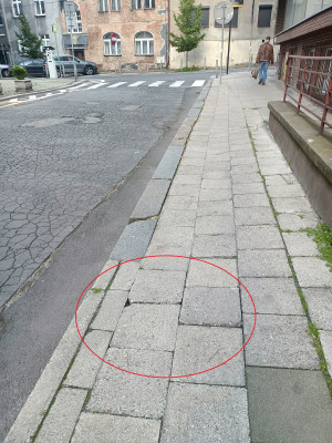 Zdjęcie 1 przedstawia problem zgłoszony w tym alercie