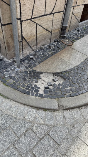 Zdjęcie 1 przedstawia problem zgłoszony w tym alercie