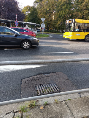 Zdjęcie 1 przedstawia problem zgłoszony w tym alercie