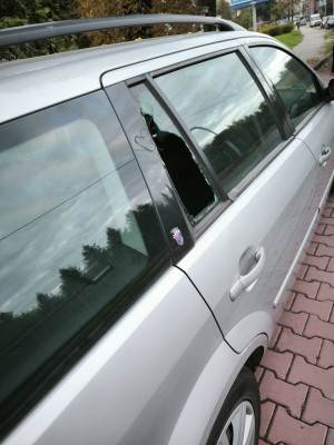 Zdjęcie 2 przedstawia problem zgłoszony w tym alercie