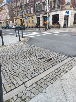 Zdjęcie 1 przedstawia problem zgłoszony w tym alercie