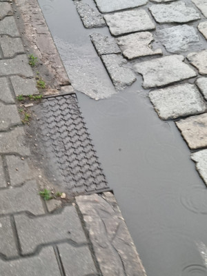 Zdjęcie 2 przedstawia problem zgłoszony w tym alercie