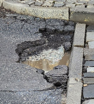 Zdjęcie 2 przedstawia problem zgłoszony w tym alercie