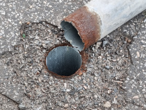 Zdjęcie 1 przedstawia problem zgłoszony w tym alercie