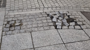Zdjęcie 2 przedstawia problem zgłoszony w tym alercie