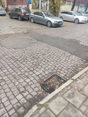 Zdjęcie 2 przedstawia problem zgłoszony w tym alercie