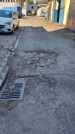 Zdjęcie 2 przedstawia problem zgłoszony w tym alercie