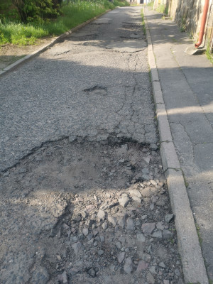 Zdjęcie 2 przedstawia problem zgłoszony w tym alercie
