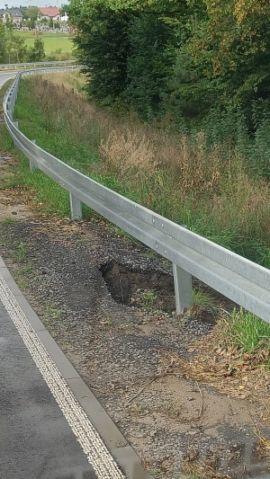 Zdjęcie 2 przedstawia problem zgłoszony w tym alercie