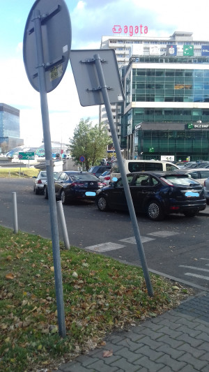 Zdjęcie 1 przedstawia problem zgłoszony w tym alercie