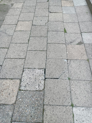 Zdjęcie 3 przedstawia problem zgłoszony w tym alercie